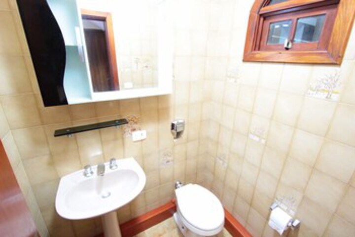 Room 5 of 29