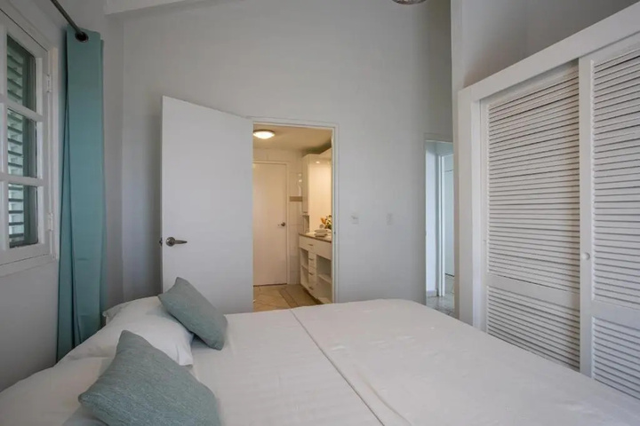 Room 5 of 20