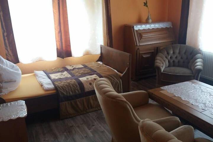 Room 8 of 22