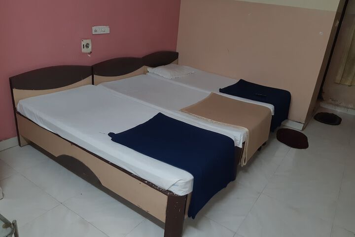 Room 3 of 36