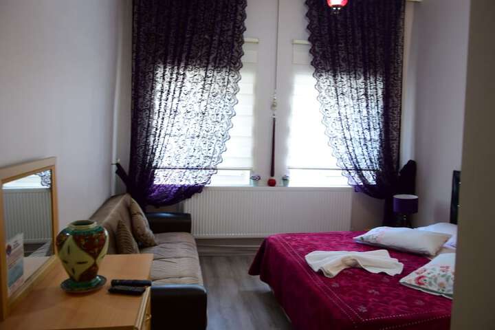 Room 98 of 185