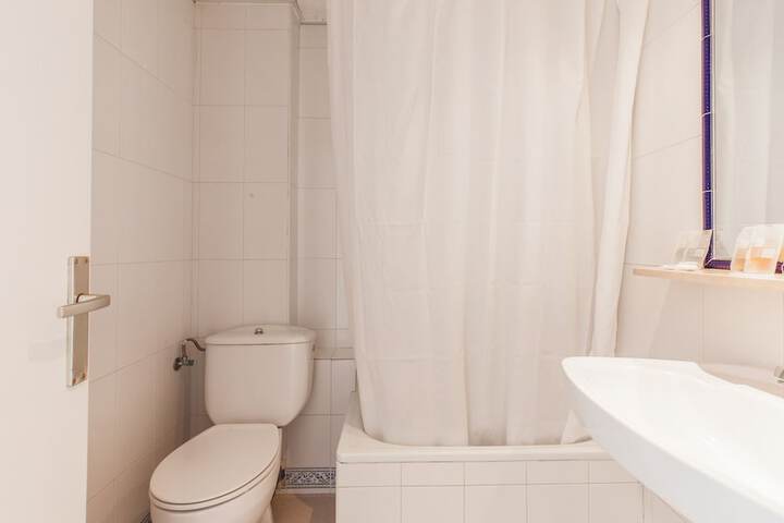 Clean Restrooms