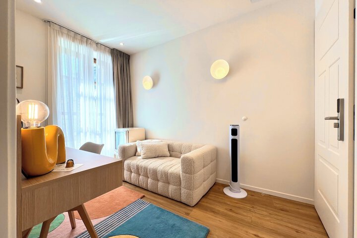 Room 6 of 22