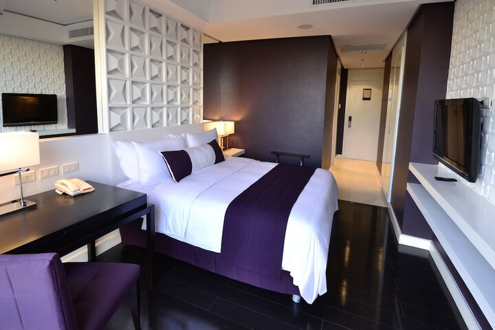 Room 8 of 44