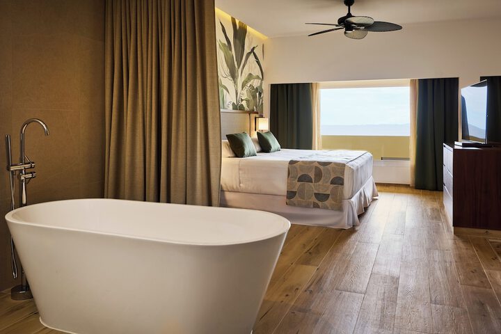 Room 46 of 172