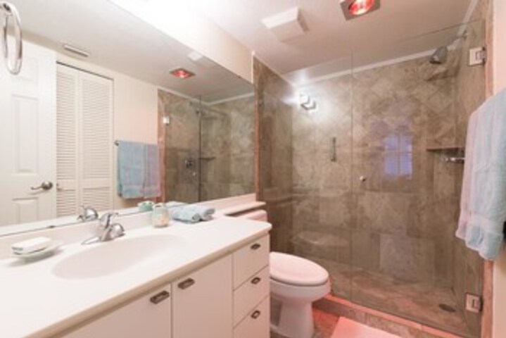 Room 2 of 34