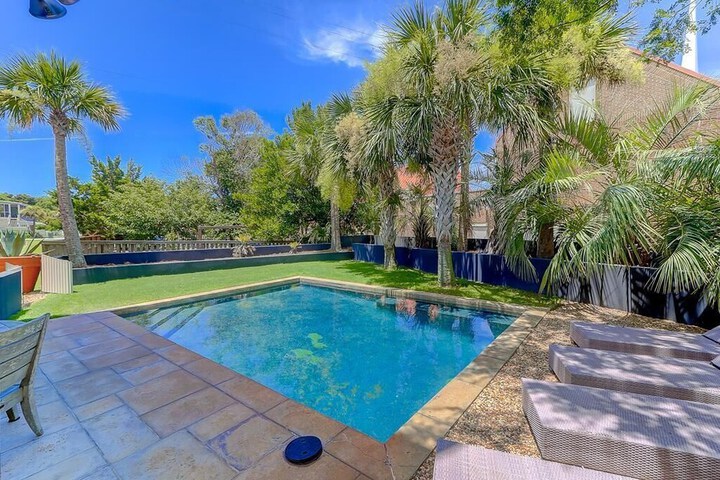 Pool 29 of 38
