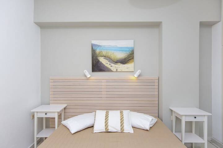 Room 4 of 60
