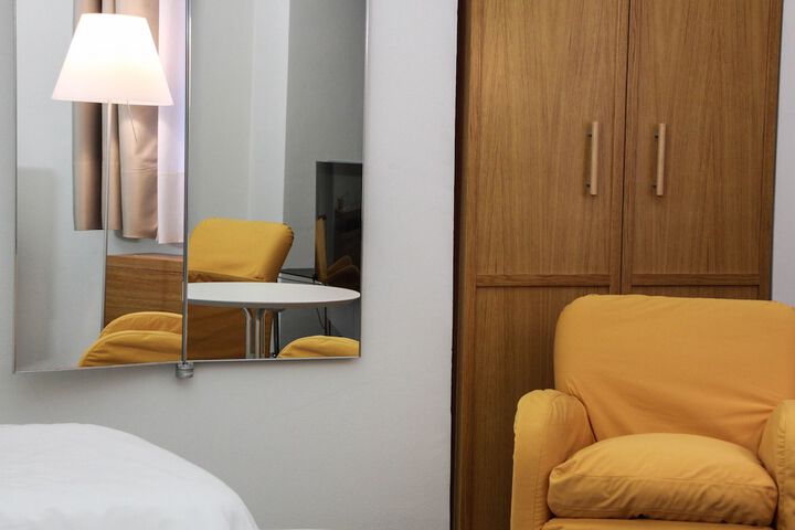 Room 8 of 35