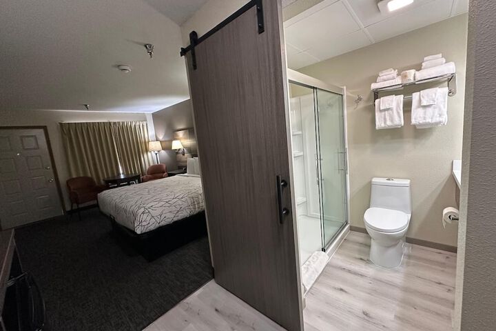 Room 40 of 79