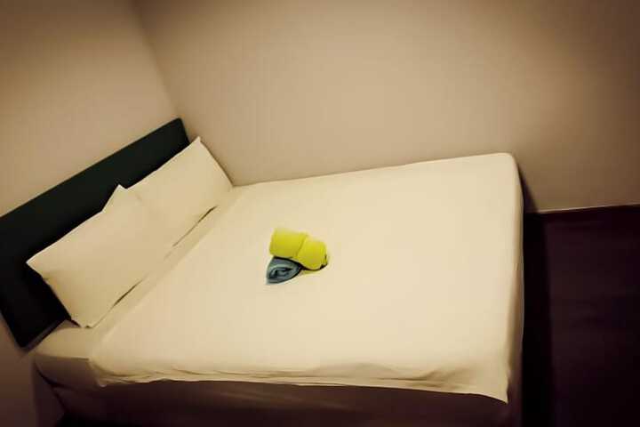 Room 15 of 50