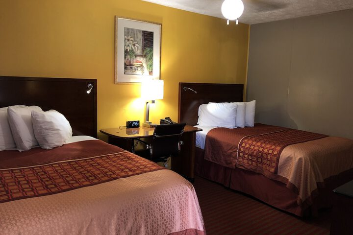Room 10 of 30