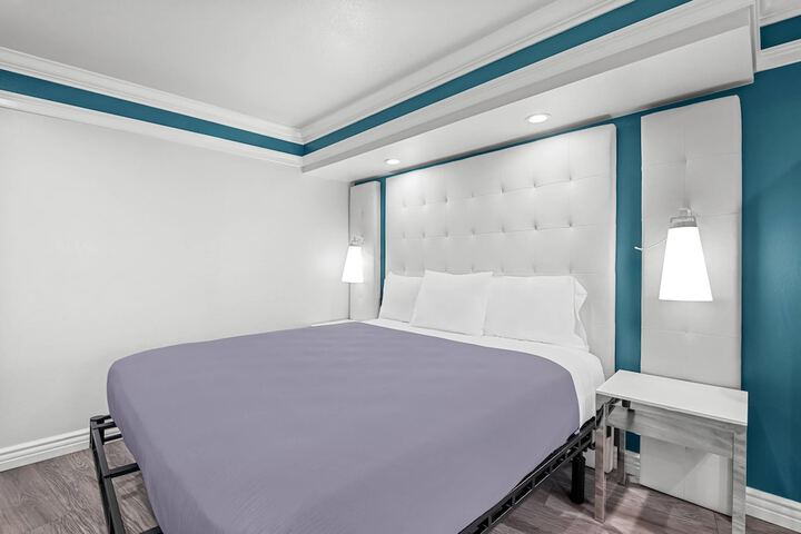Room 16 of 31