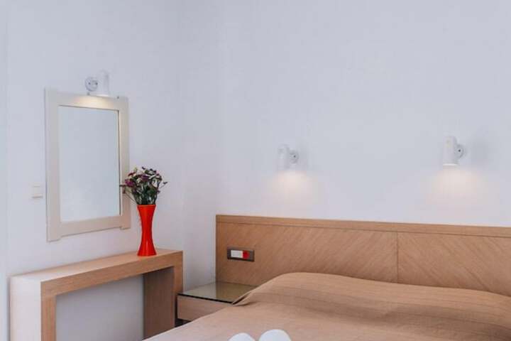 Room 15 of 60
