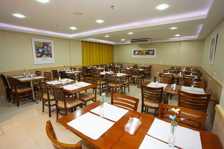 Dining 39 of 44