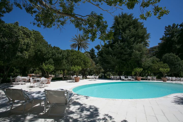 Pool 73 of 104