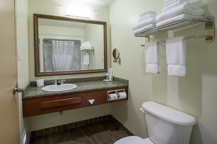 2 Queen Beds Suite (4 of 13)