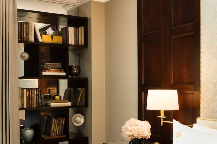 Room 15 of 76