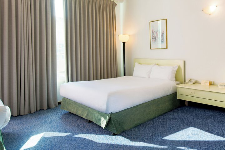 Room 18 of 42