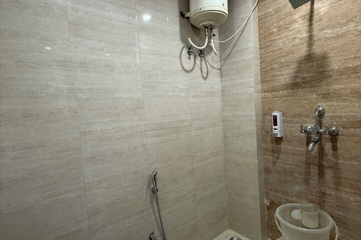 Room 12 of 15