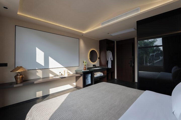 Room 18 of 60