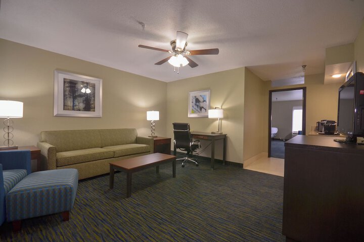 Room 12 of 41