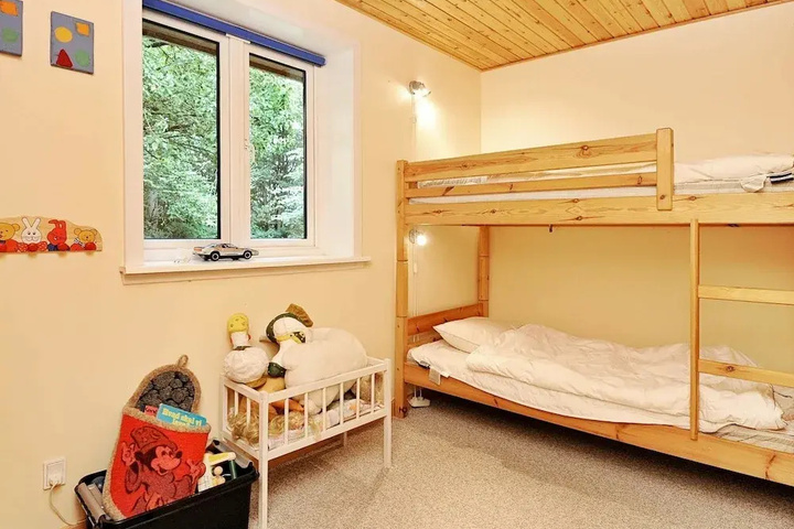 Room 5 of 15