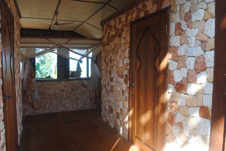 Room 10 of 140