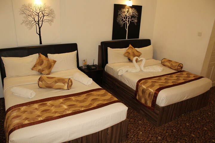Room 8 of 26