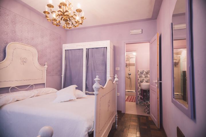 Room 22 of 29