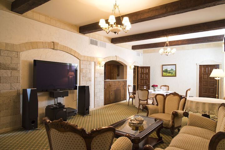 Room 22 of 29
