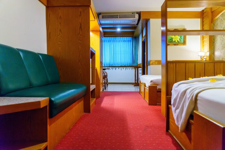 Room 9 of 74