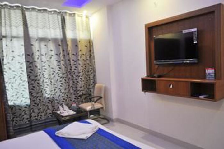 Room 18 of 21