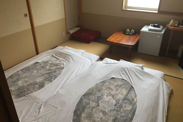 Room 7 of 24