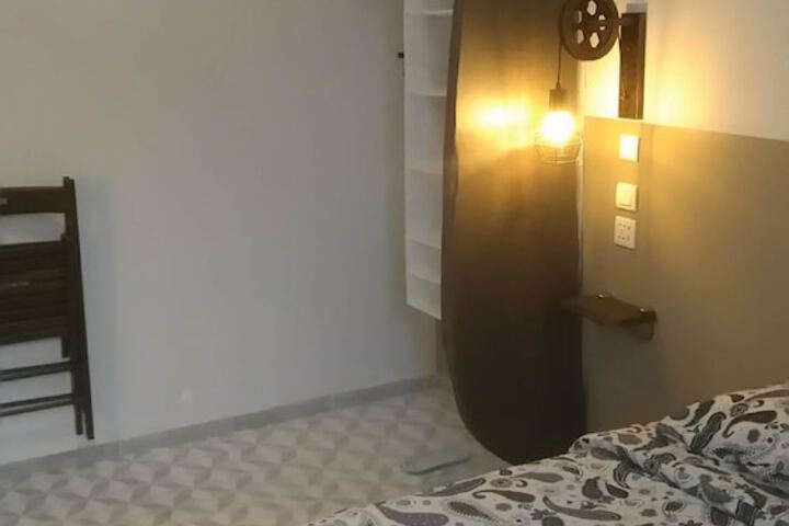 Room 18 of 67
