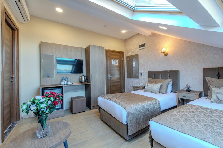 Room 15 of 113