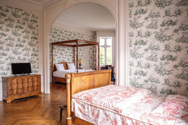 Room 15 of 92