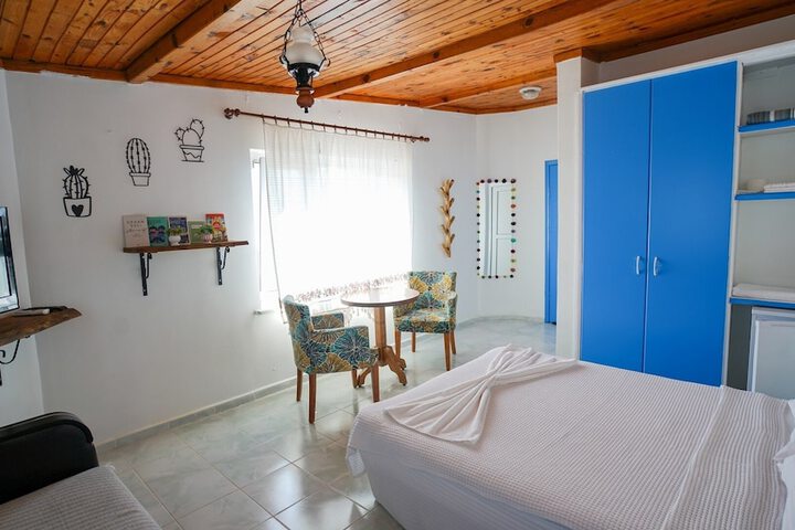Room 2 of 46