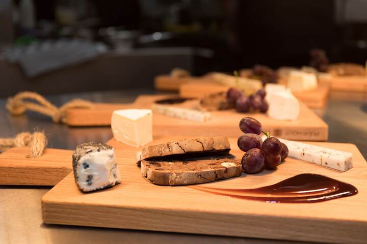 Dining 42 of 61