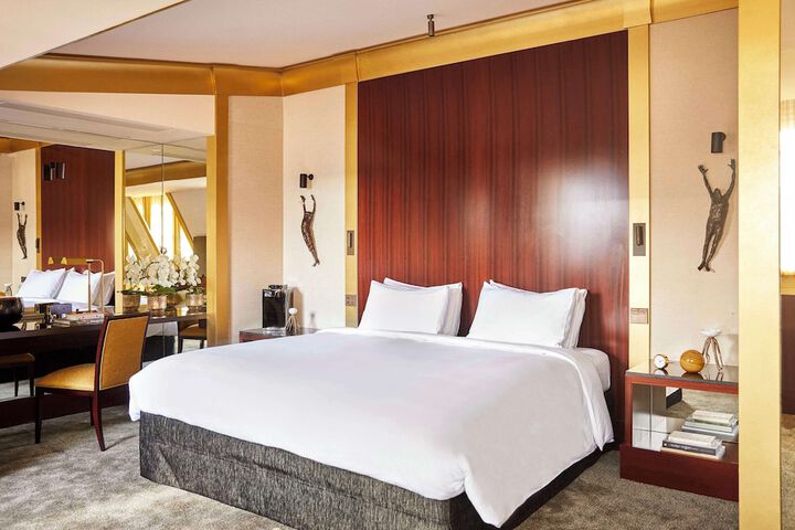 Room 44 of 103