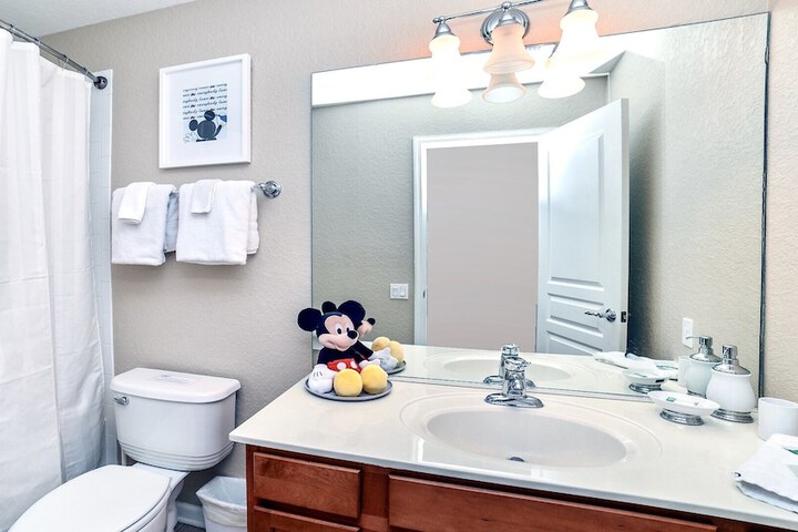 Room 130 of 710