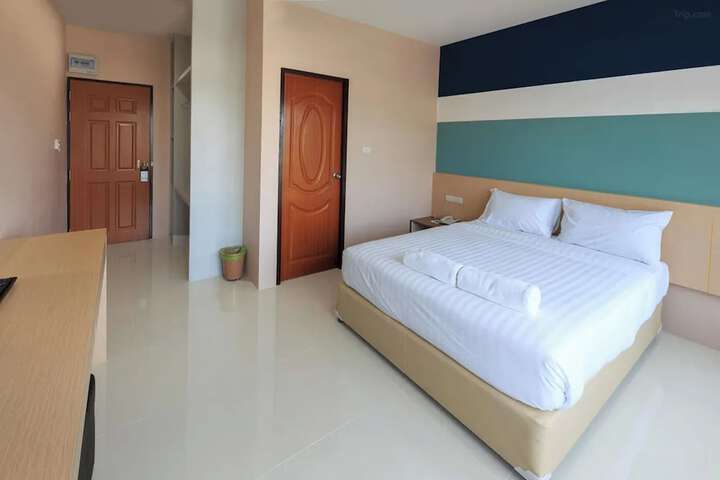 Room 7 of 40