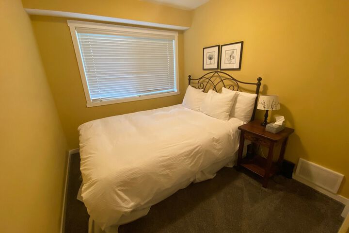 Room 90 of 543