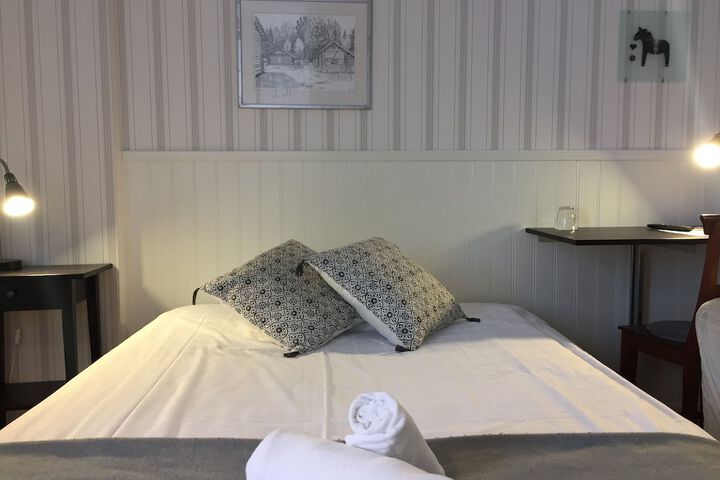 Room 3 of 63