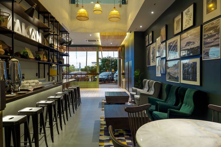 Dining Photos