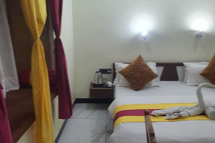Room 6 of 27