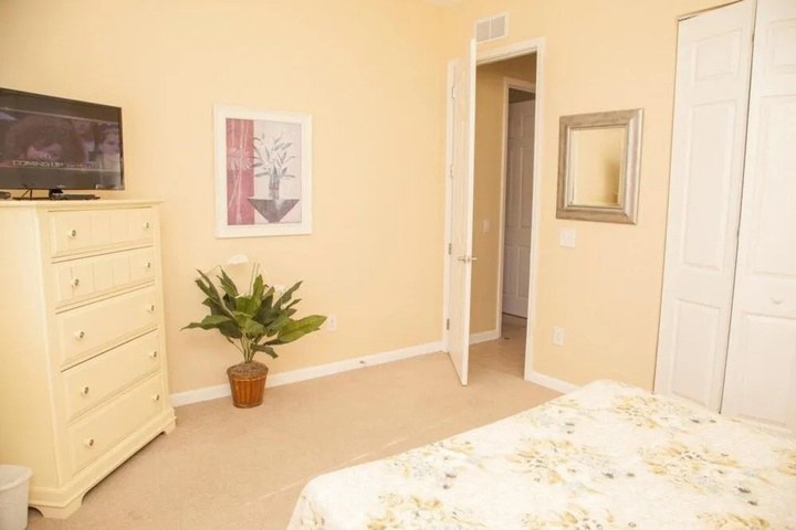 Room 3 of 25