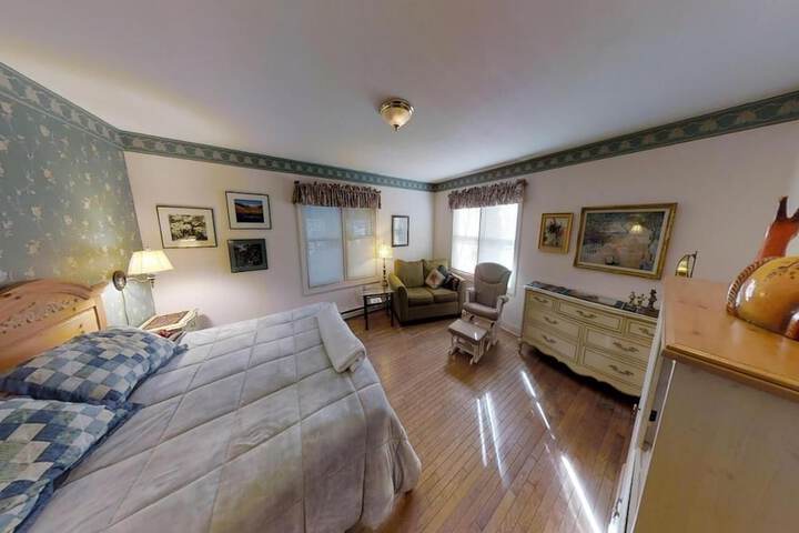 Room 10 of 42