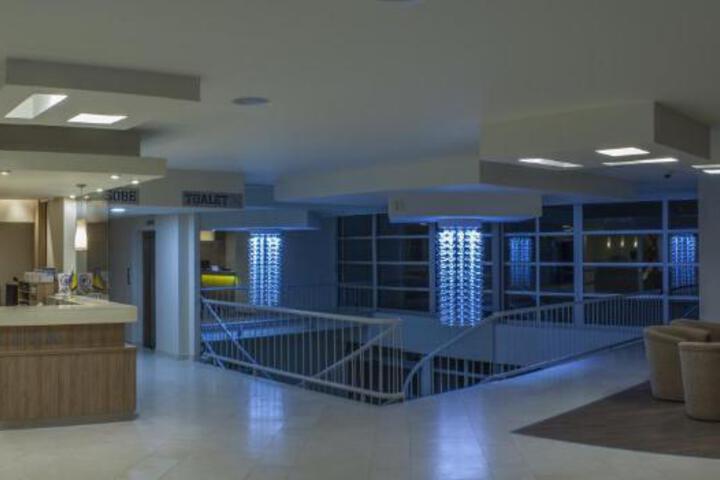 Photo 6