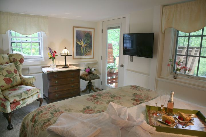 Room 8 of 32